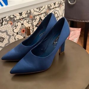 Blue satin Zara size 36